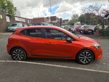 Used Renault Clio 2023 for sale - 78580335: Photo