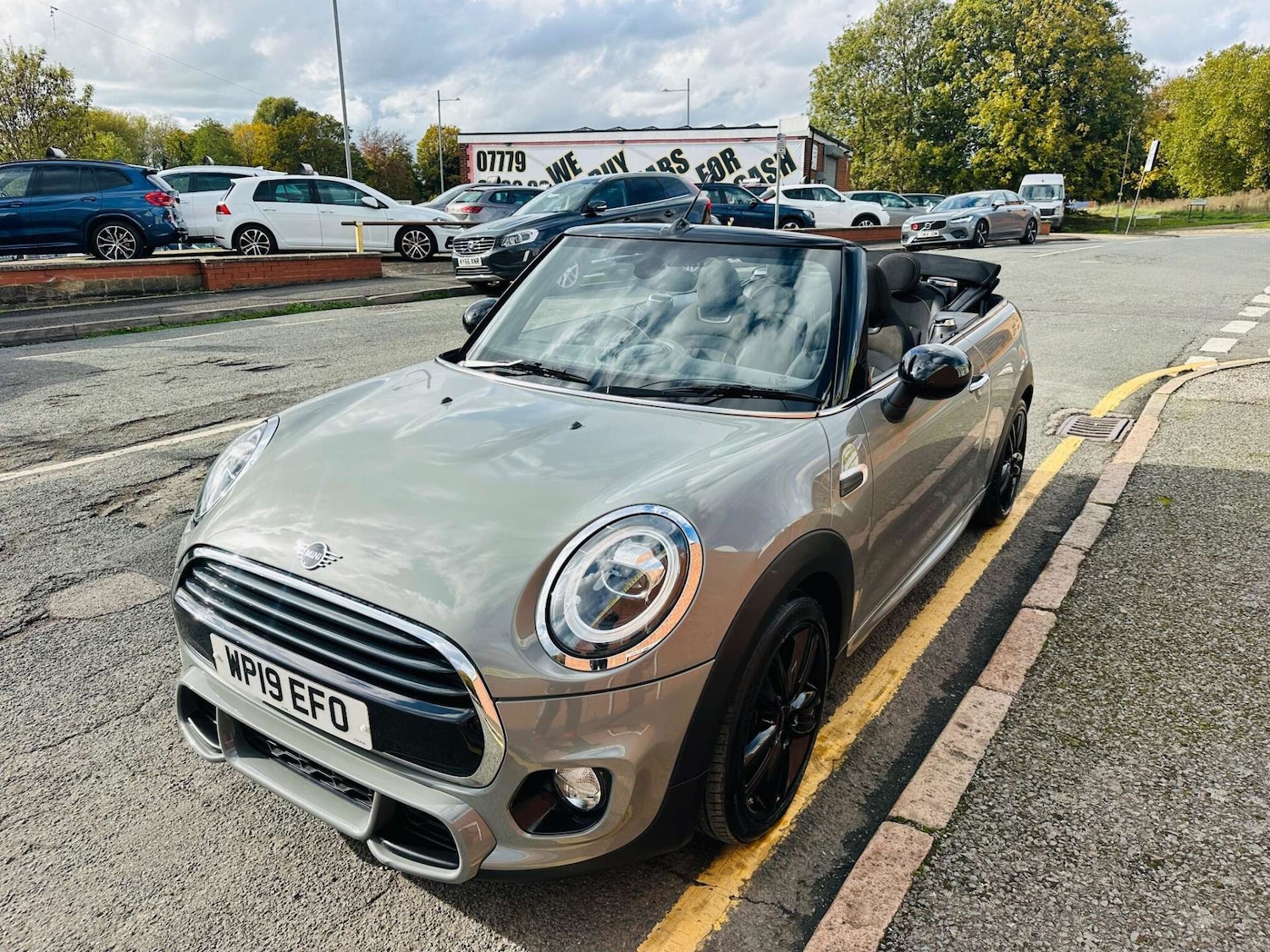 Used MINI Convertible 2019 for sale - 76946154: Photo 10