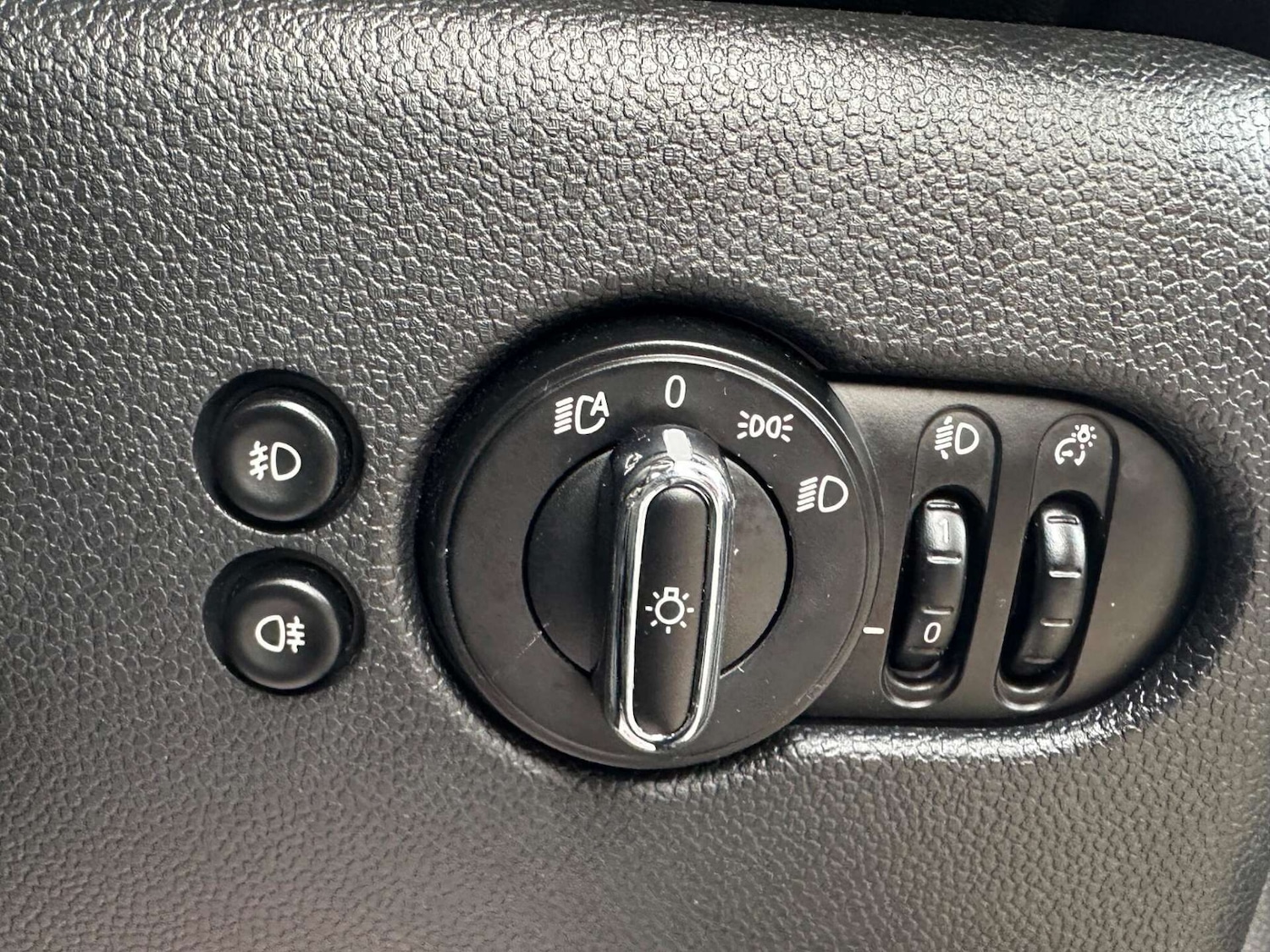 Used MINI Convertible 2019 for sale - 76946154: Photo 22