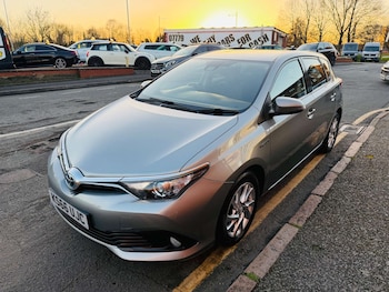 Used Toyota Auris 2017 for sale - 77693784: Photo