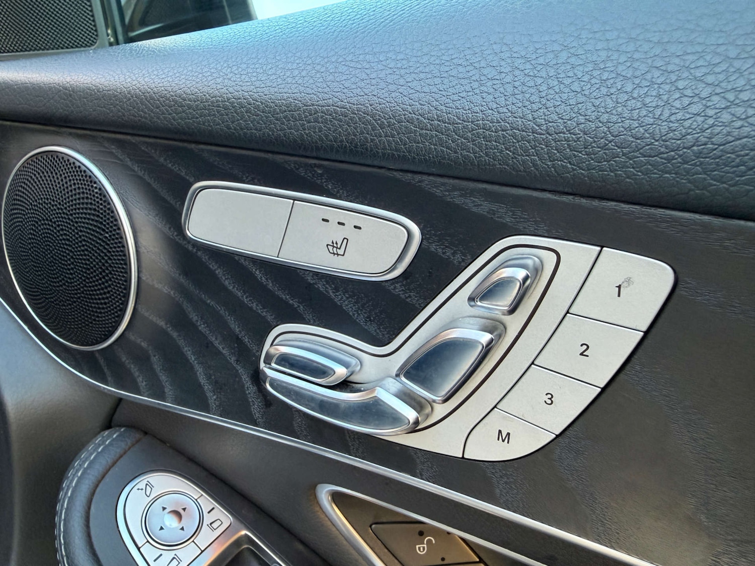 Used Mercedes-Benz GLC 2017 for sale - 77888841: Photo 21