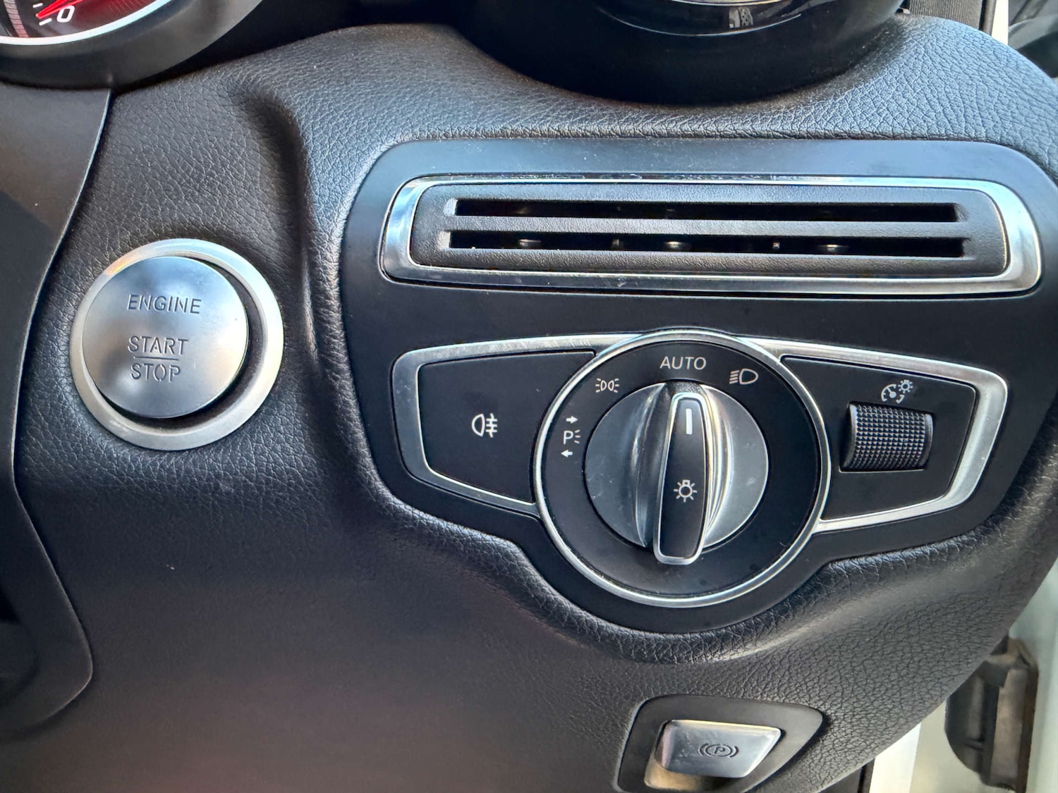 Used Mercedes-Benz GLC 2017 for sale - 77888841: Photo 25