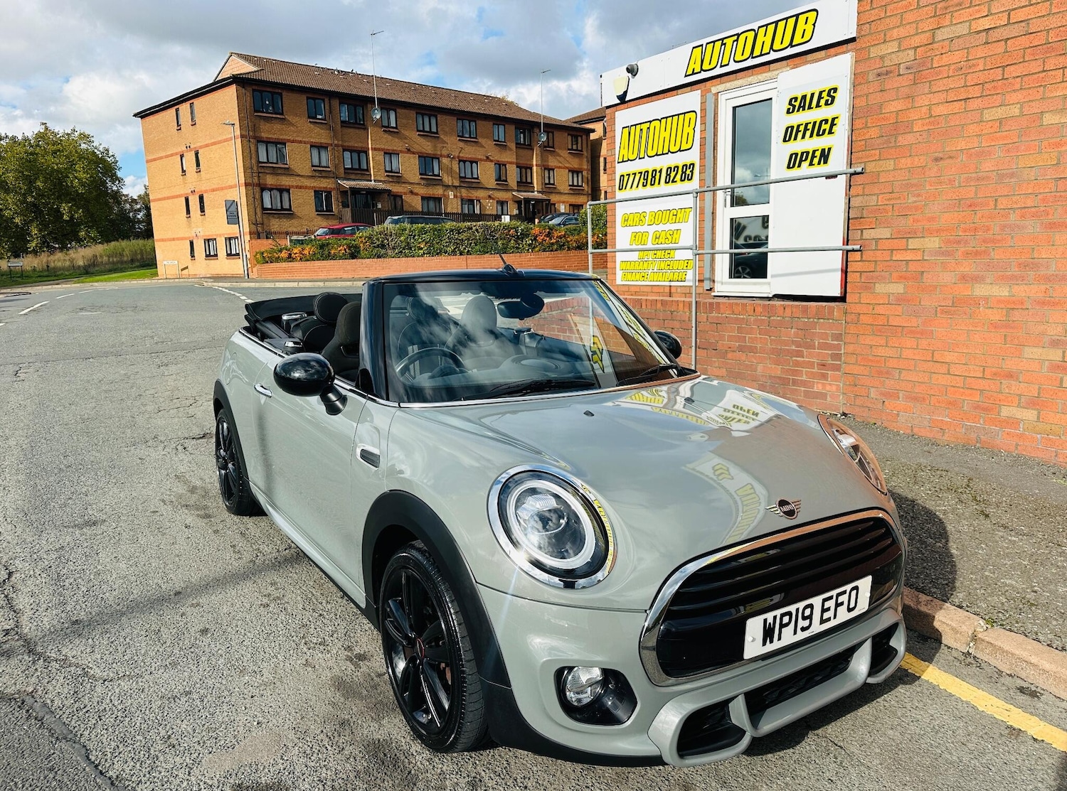 Used MINI Convertible 2019 for sale - 76315159: Photo 1