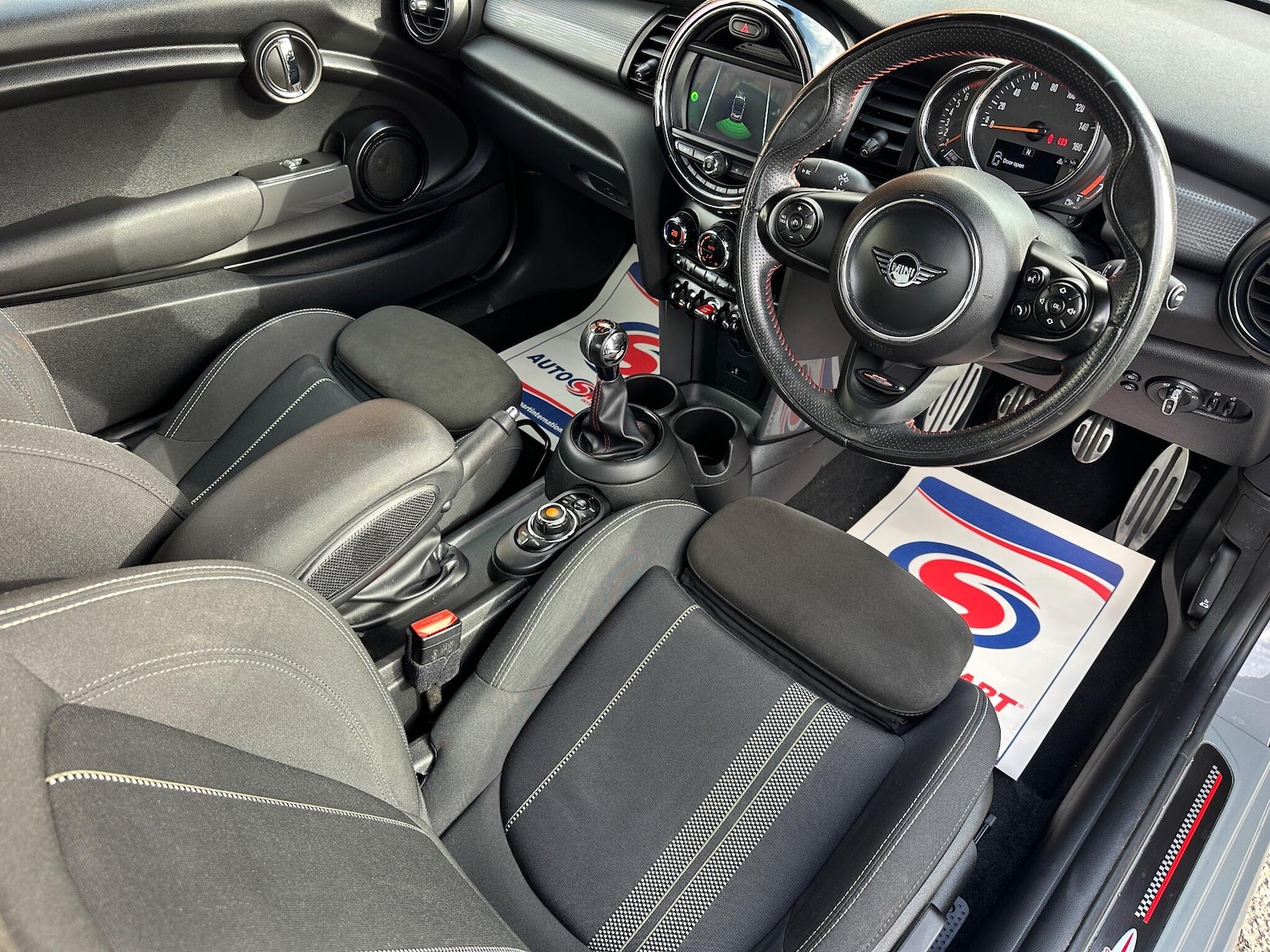 Used MINI Convertible 2019 for sale - 76315159: Photo 17