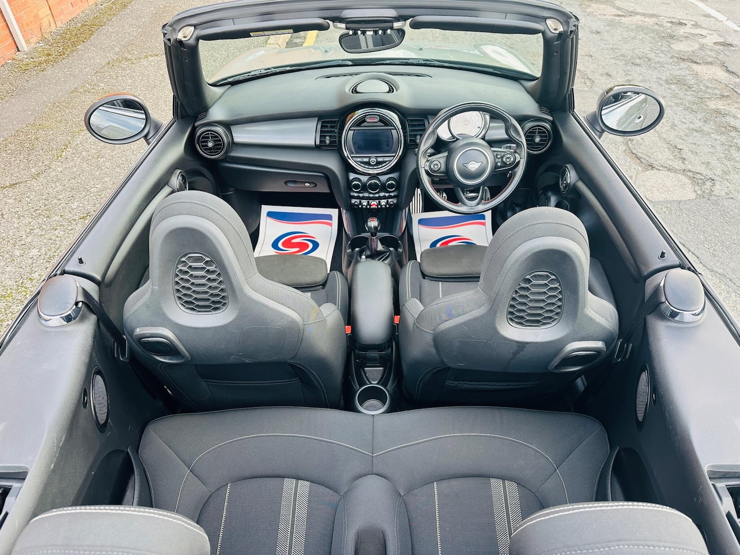 Used MINI Convertible 2019 for sale - 76315159: Photo 21