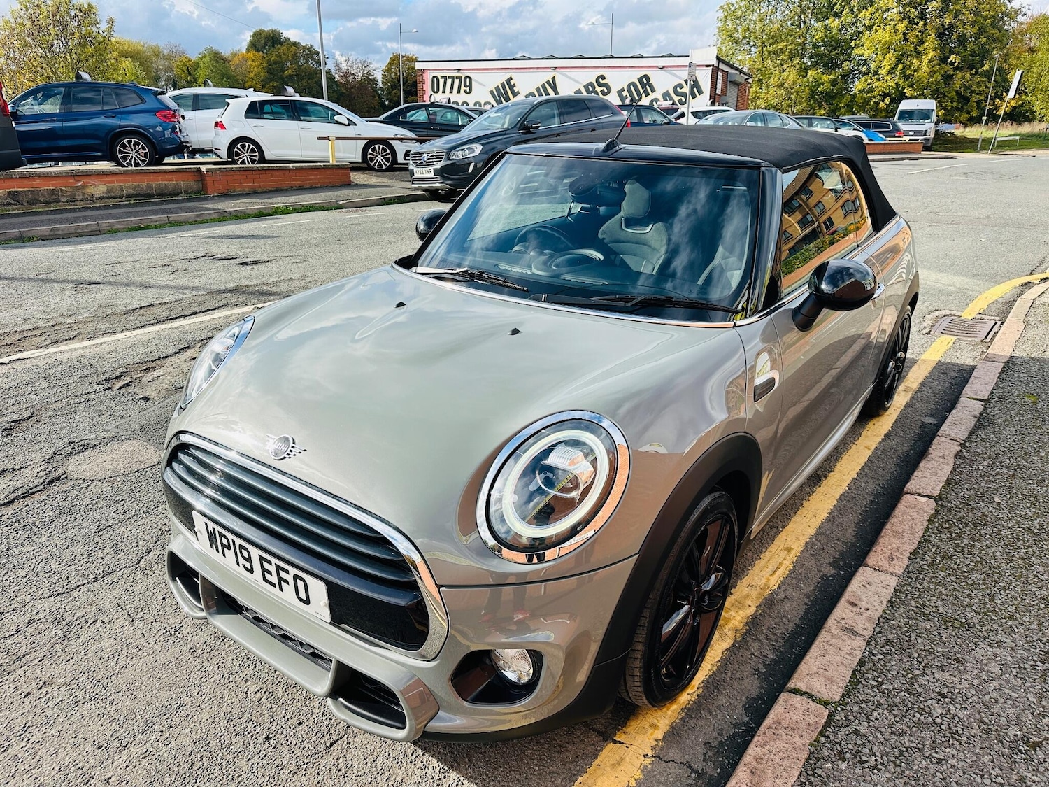 Used MINI Convertible 2019 for sale - 76315159: Photo 5