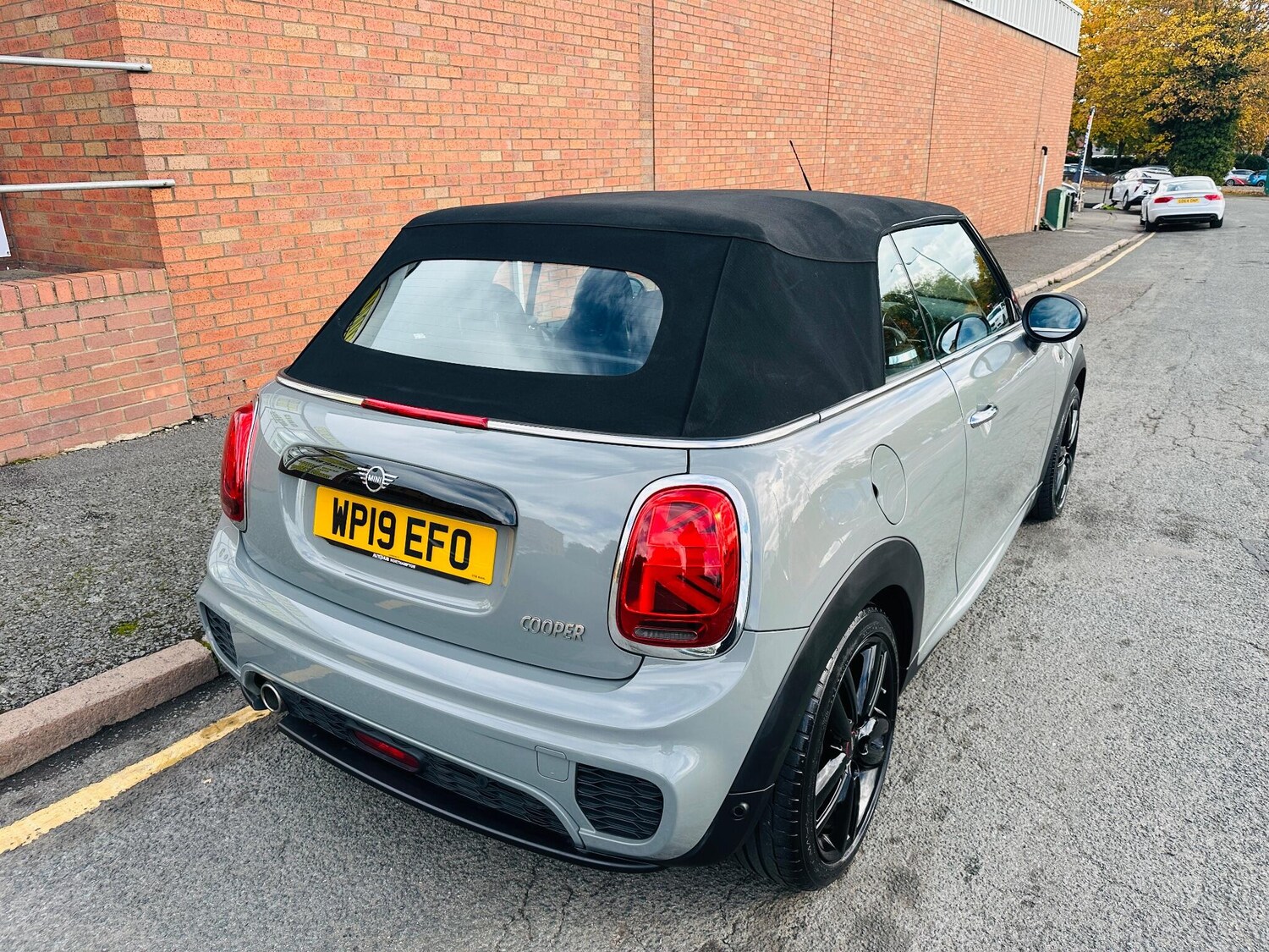 Used MINI Convertible 2019 for sale - 76315159: Photo 8