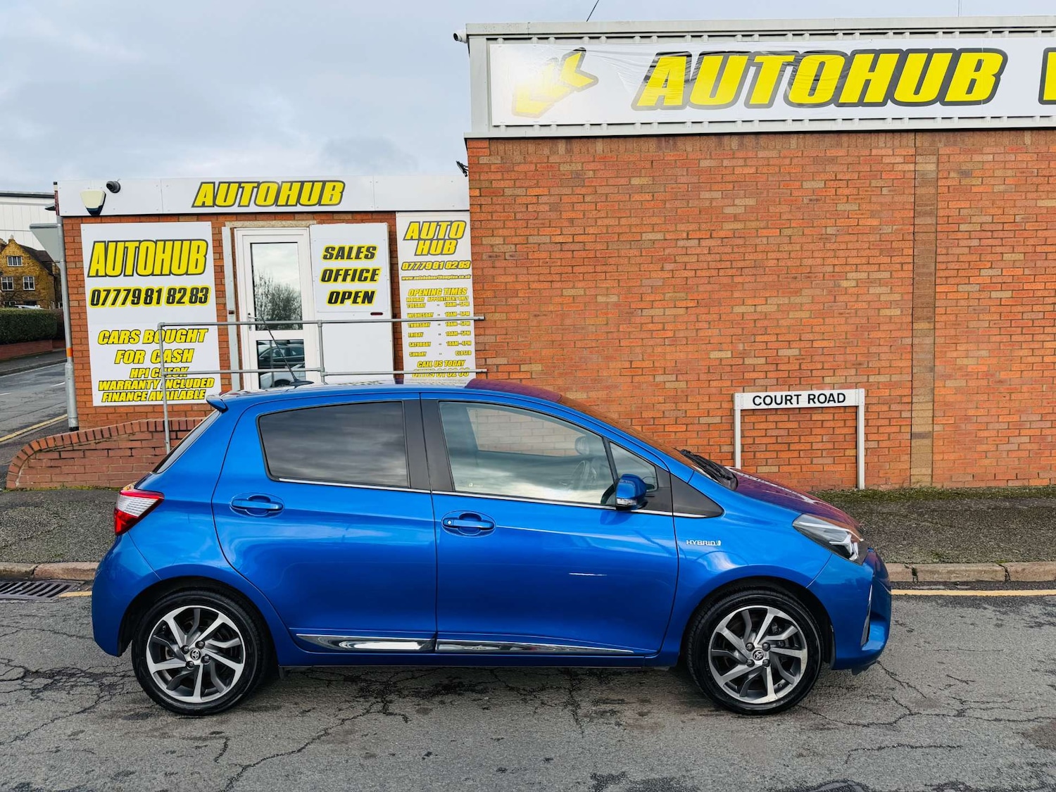 Used Toyota Yaris 2017 for sale - 77494168: Photo 2