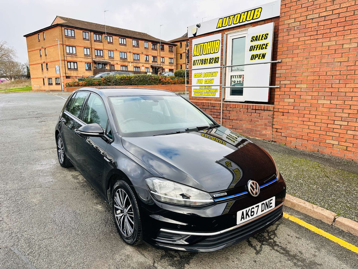 Used Volkswagen Golf 2017 for sale - 76946158: Photo 1