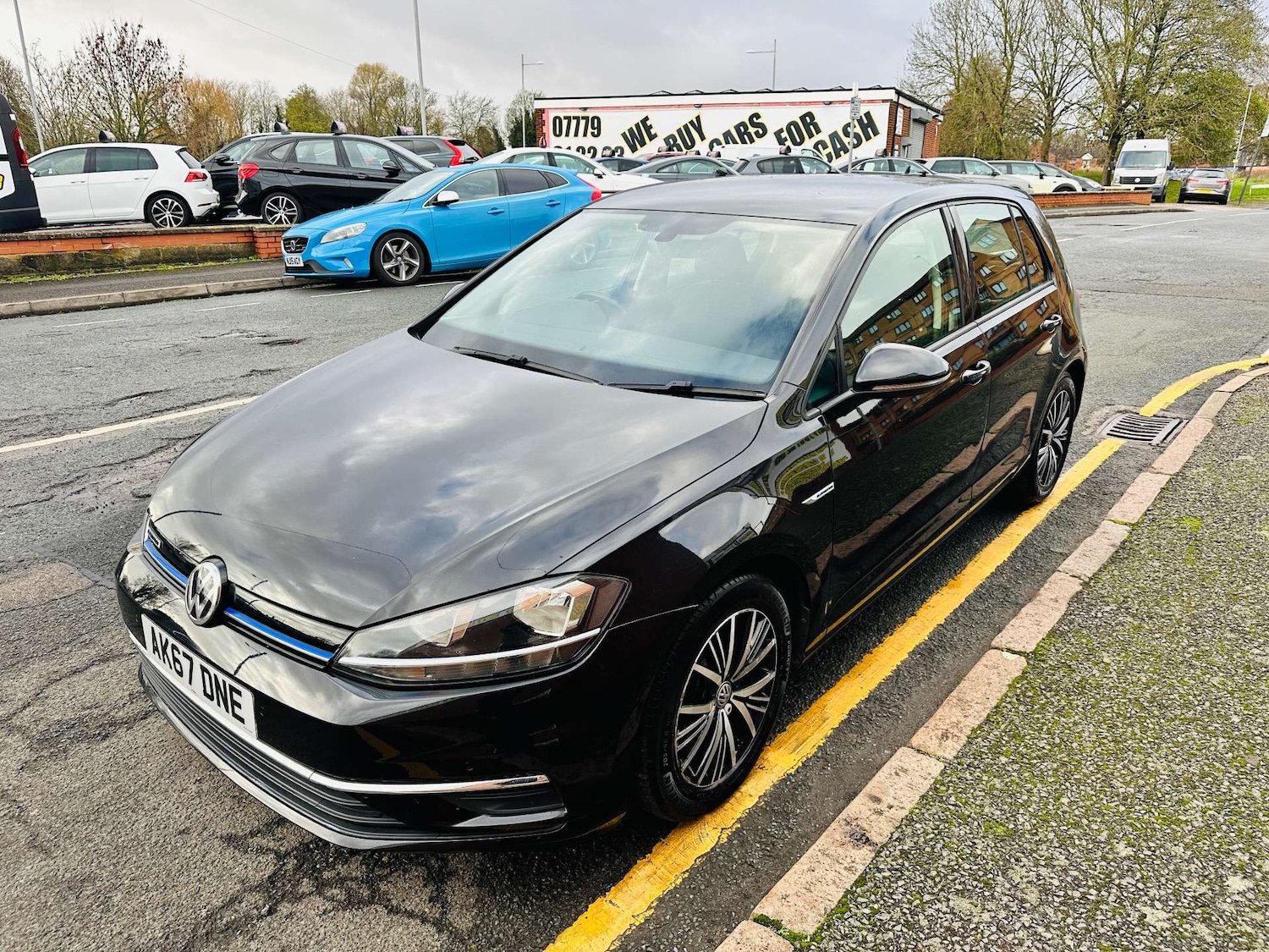 Used Volkswagen Golf 2017 for sale - 76946158: Photo 3