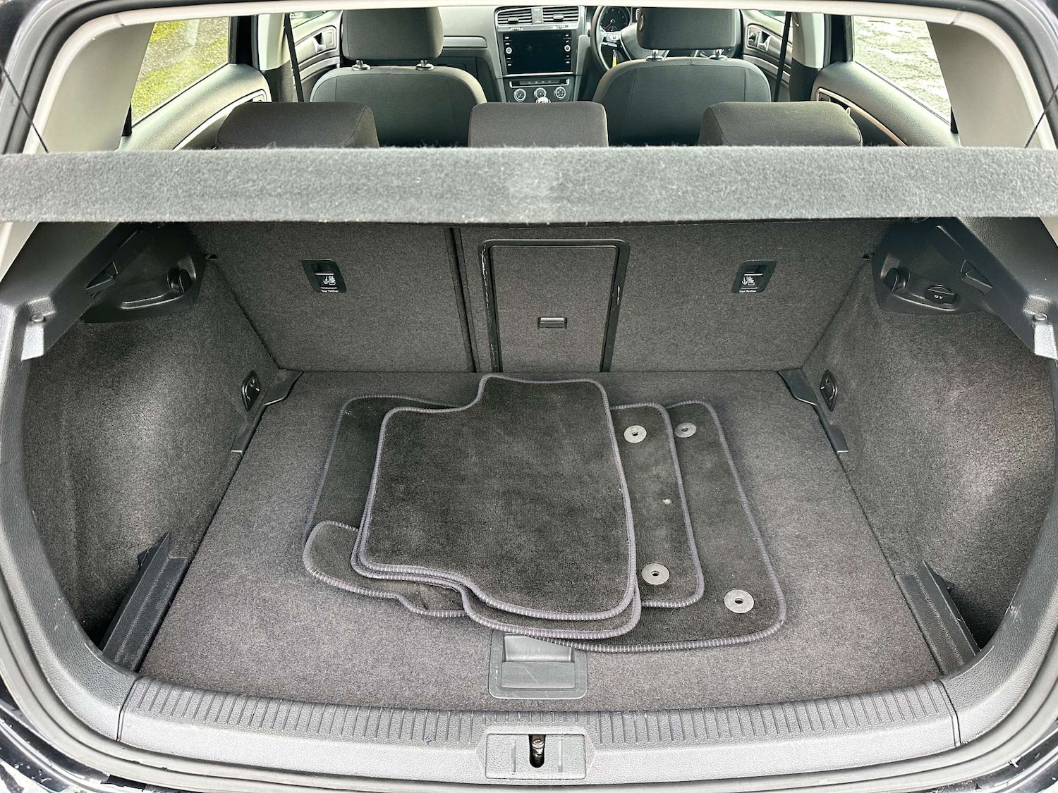 Used Volkswagen Golf 2017 for sale - 76946158: Photo 30