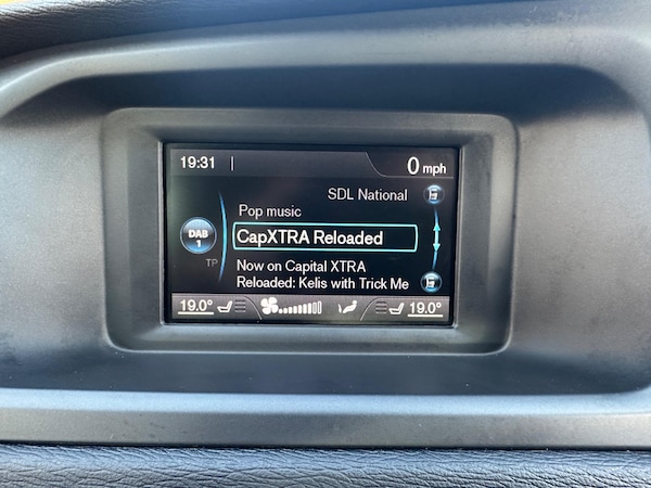 Used Volvo V40 2015 for sale - 74921444: Photo 18