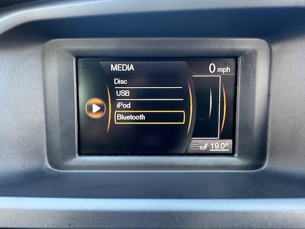 Used Volvo V40 2015 for sale - 74921444: Photo 19