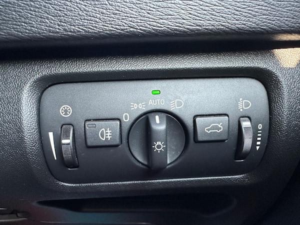 Used Volvo V40 2015 for sale - 74921444: Photo 22