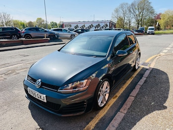 Used Volkswagen Golf 2016 for sale - 78351318: Photo