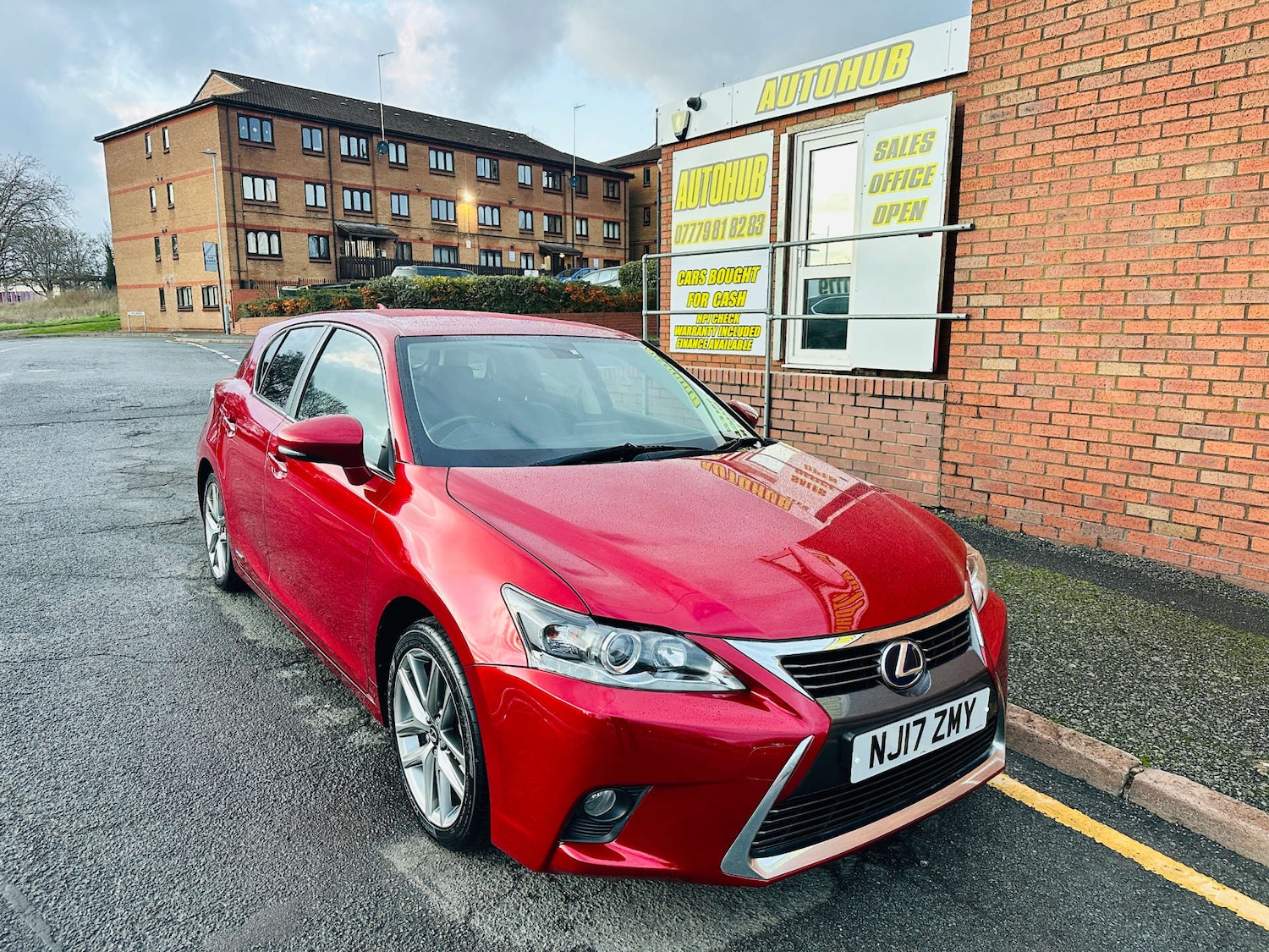 Used Lexus CT 2017 for sale - 76946151: Photo 2