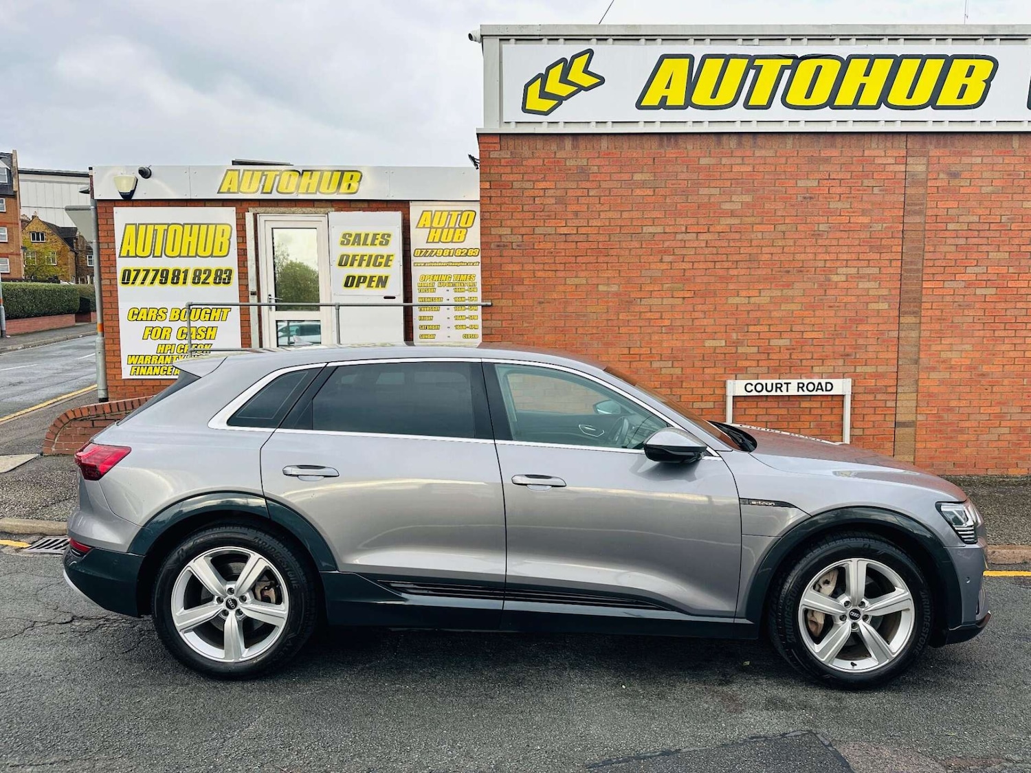 Used Audi e-tron 2021 for sale - 76946165: Photo 2