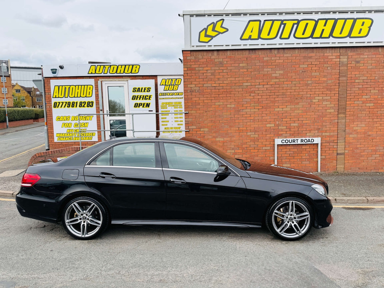 Used Mercedes-Benz E Class 2013 for sale - 78206024: Photo 3