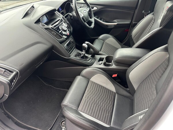 Used Ford Focus 2013 for sale - 76151902: Photo 10