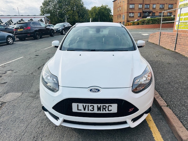 Used Ford Focus 2013 for sale - 76151902: Photo 4