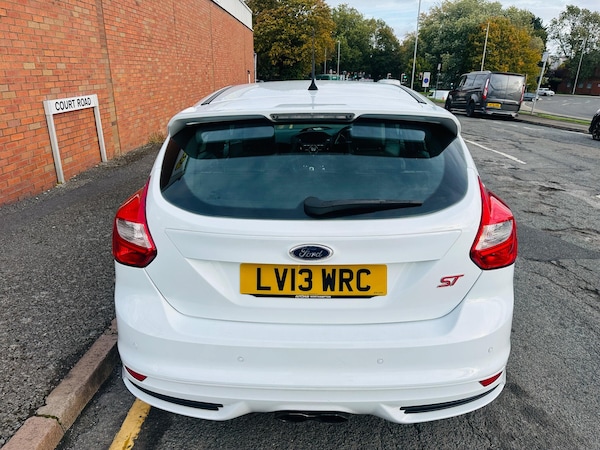 Used Ford Focus 2013 for sale - 76151902: Photo 7