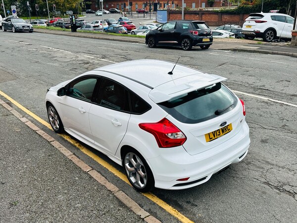 Used Ford Focus 2013 for sale - 76151902: Photo 8
