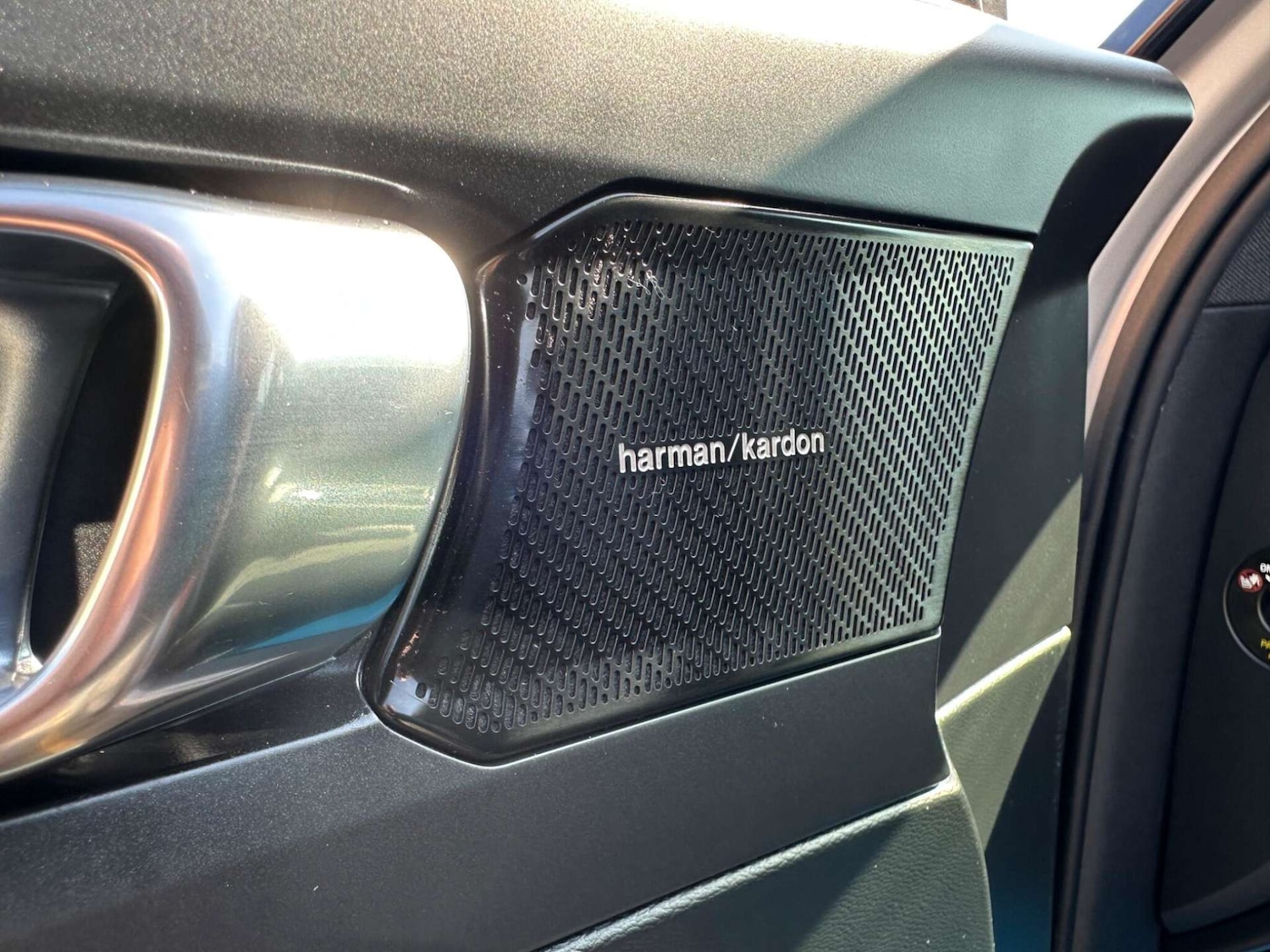 Used Volvo XC40 2018 for sale - 76946163: Photo 29