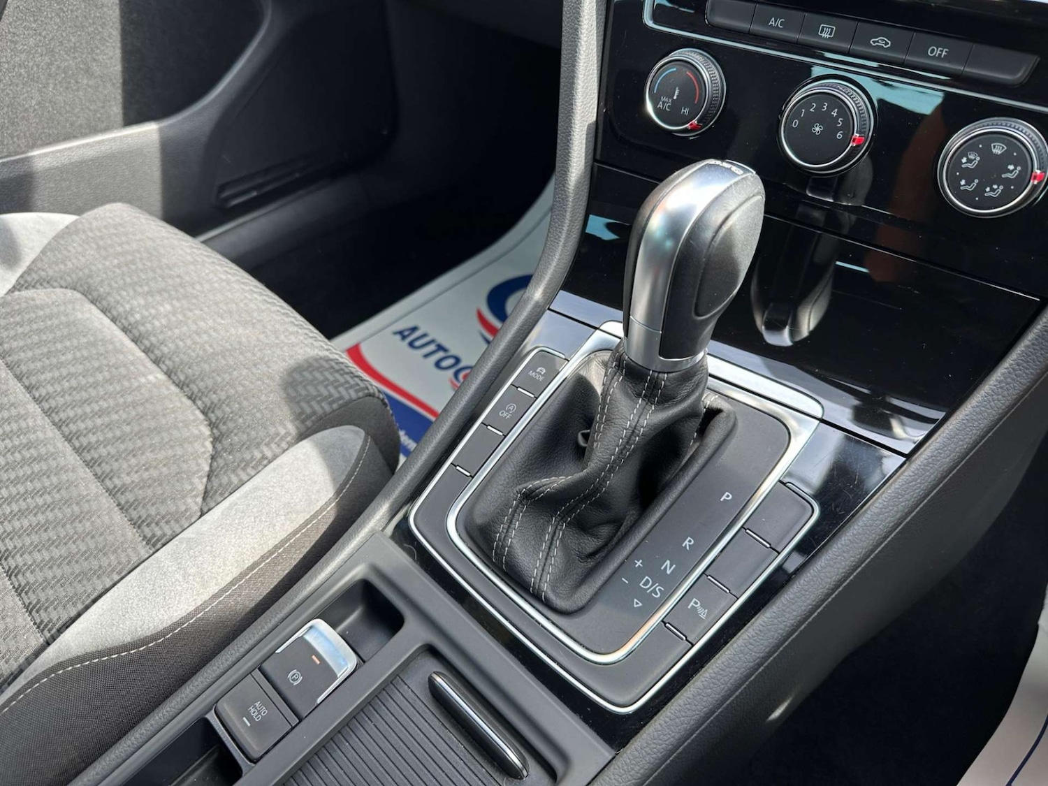 Used Volkswagen Golf 2019 for sale - 76946149: Photo 16