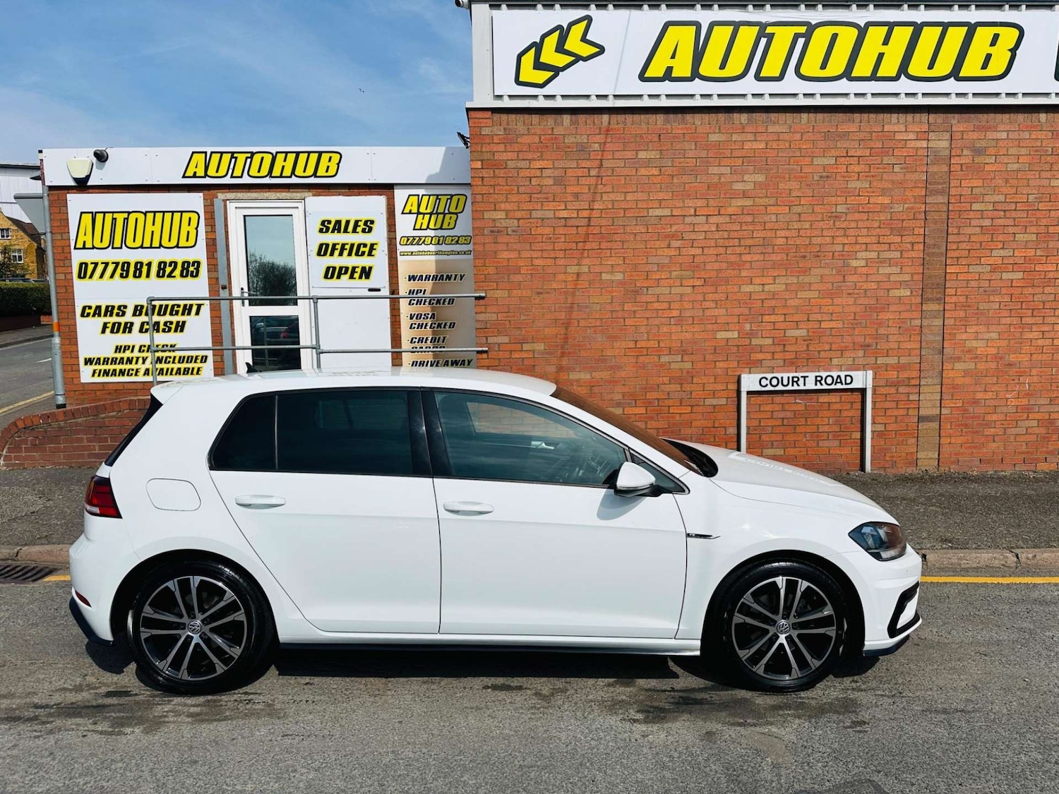 Used Volkswagen Golf 2019 for sale - 76946149: Photo 2