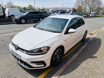 Used Volkswagen Golf 2019 for sale - 76946149: Photo