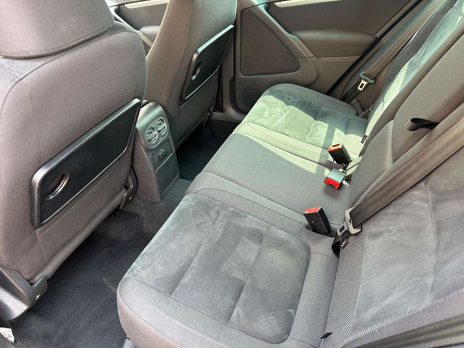 Used Volkswagen Tiguan 2014 for sale - 76946155: Photo 12