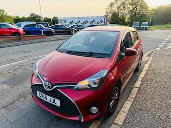 Used Toyota Yaris 2015 for sale - 78677503: Photo