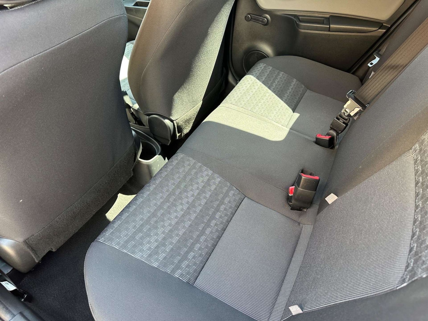 Used Toyota Yaris 2016 for sale - 76946159: Photo 11