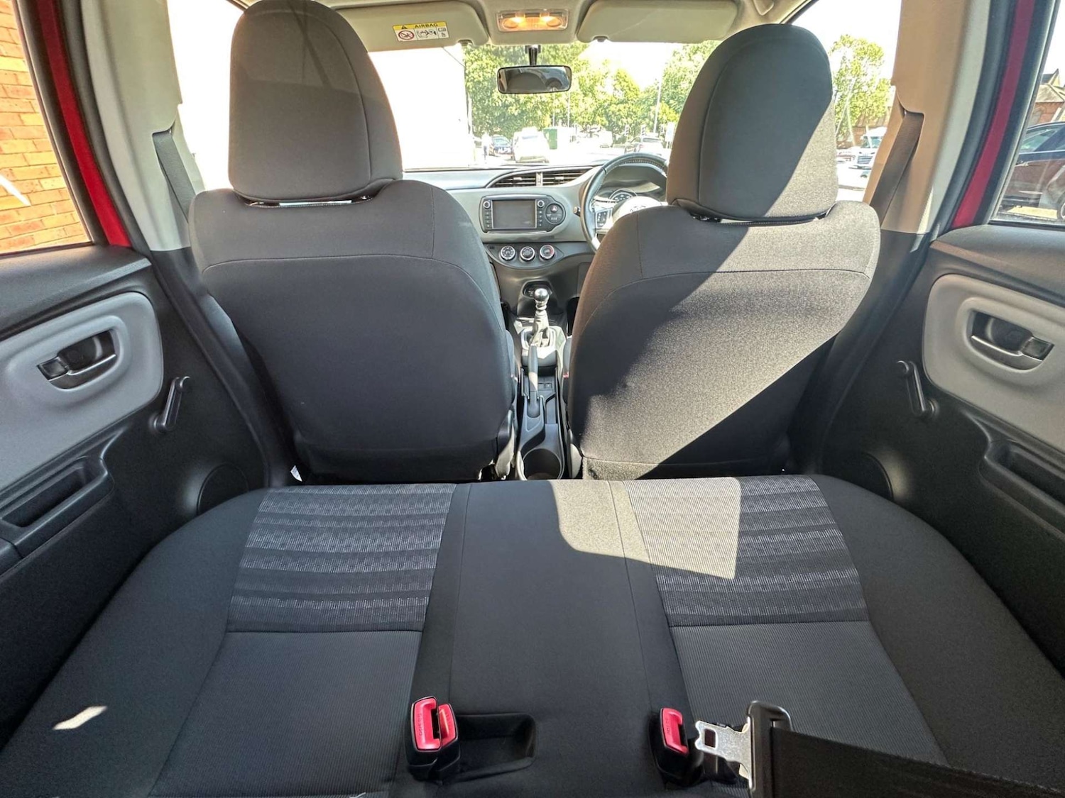 Used Toyota Yaris 2016 for sale - 76946159: Photo 14