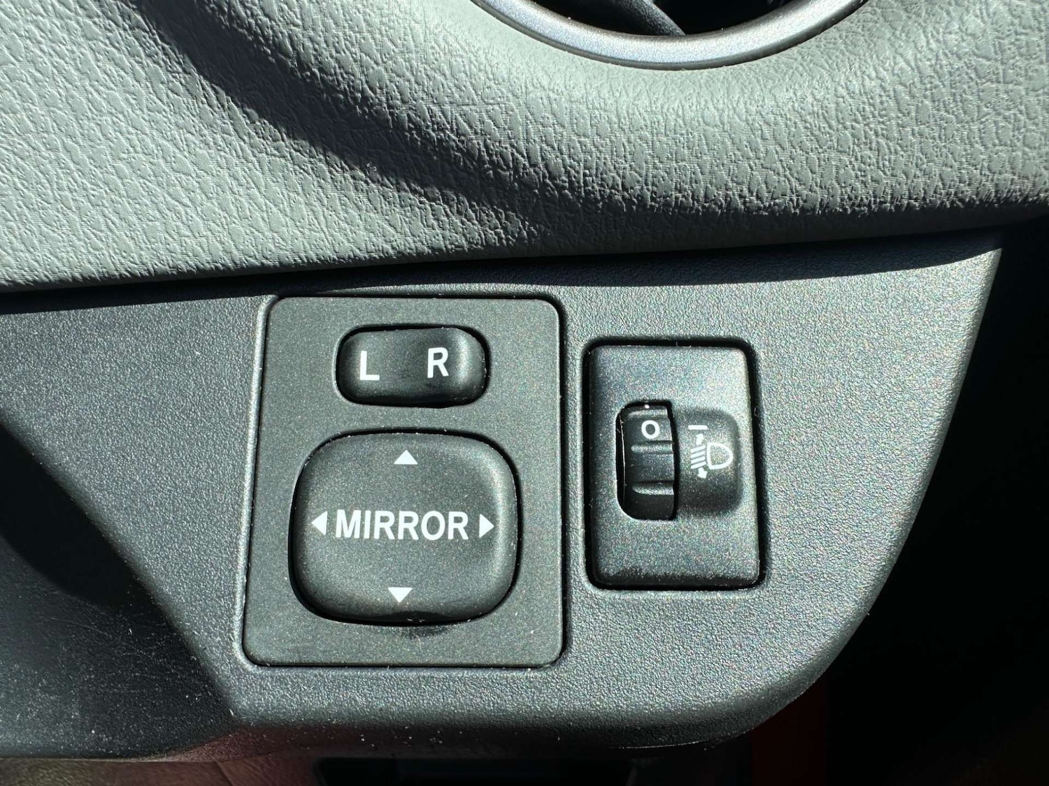 Used Toyota Yaris 2016 for sale - 76946159: Photo 19