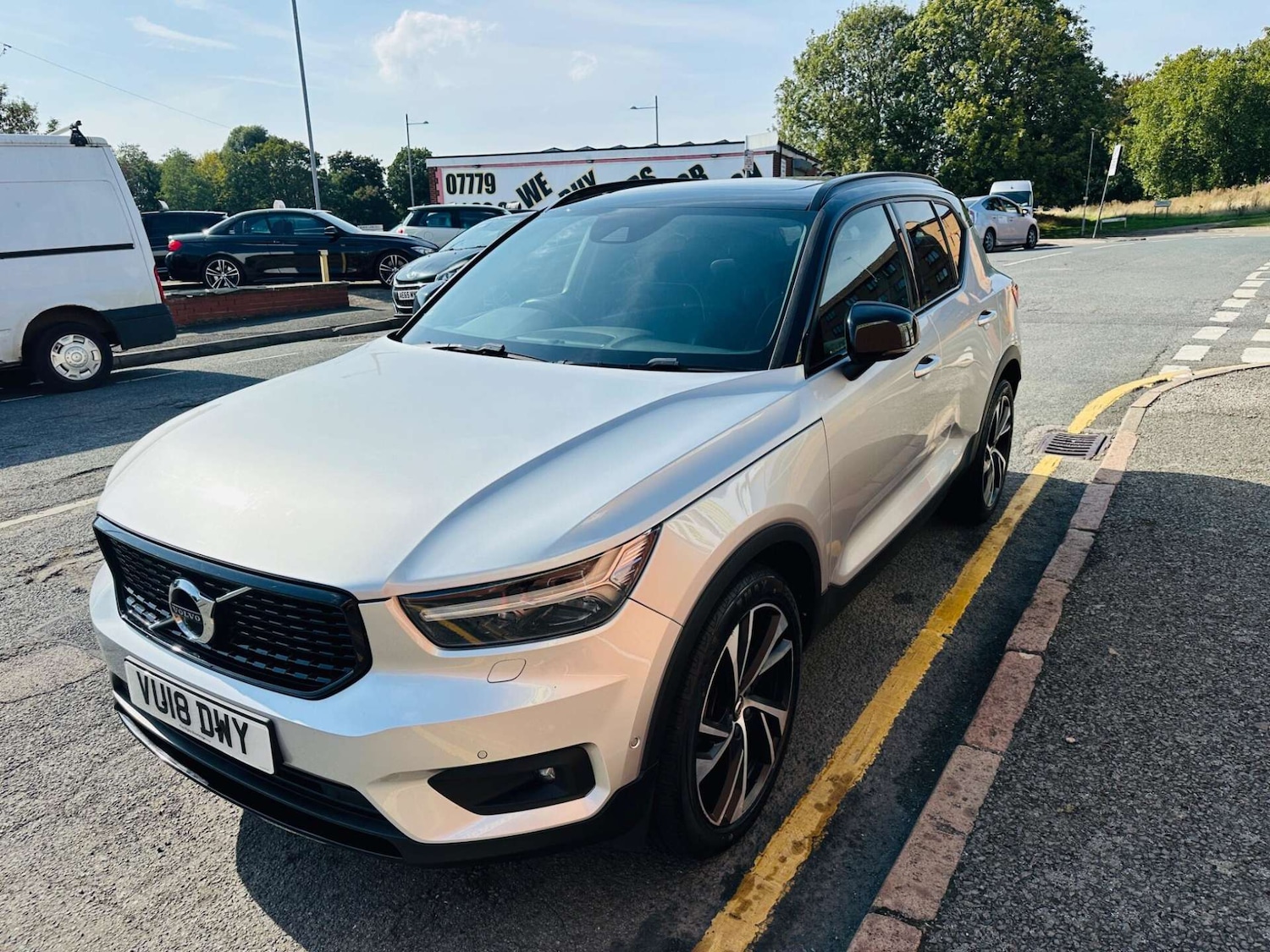 Used Volvo XC40 2018 for sale - 77775459: Photo 3