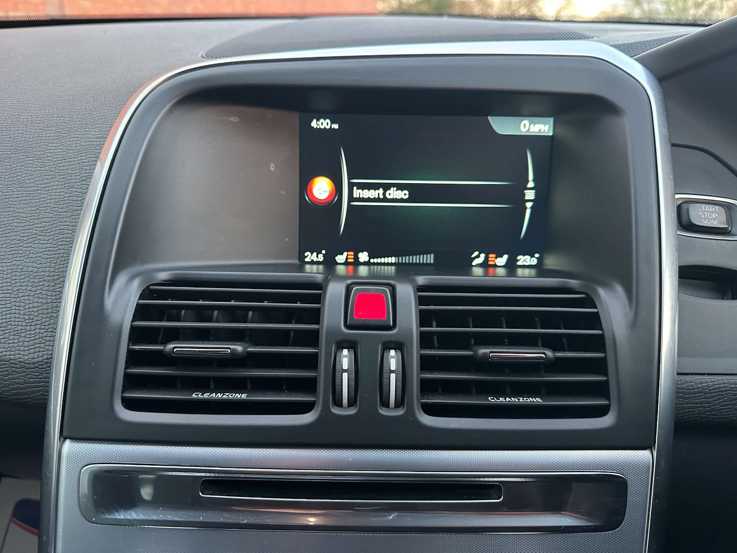 Used Volvo XC60 2016 for sale - 77745658: Photo 28