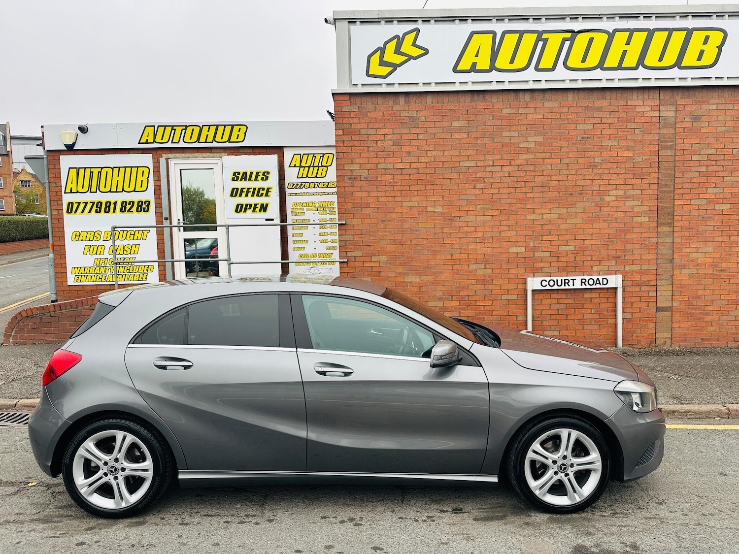 Used Mercedes-Benz A-Class 2015 for sale - 76608501: Photo 2