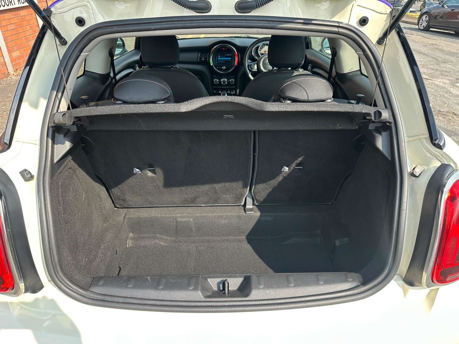 Used MINI Hatch 2018 for sale - 76946156: Photo 23