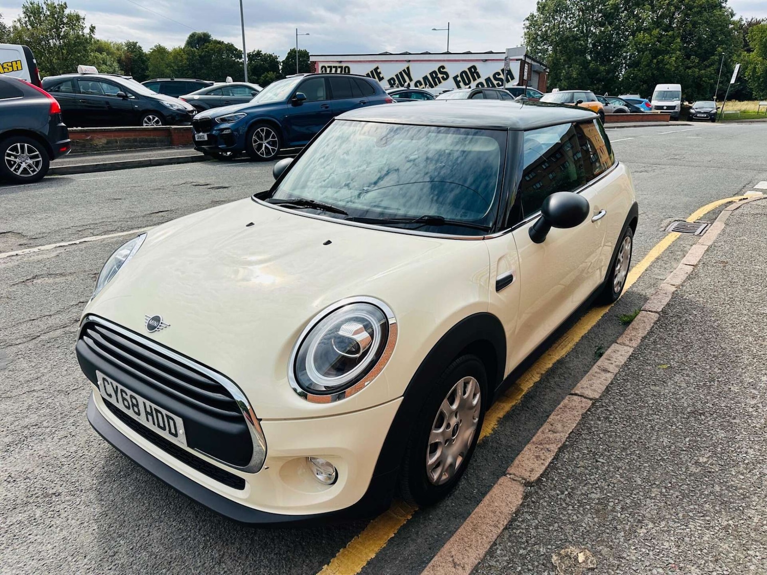 Used MINI Hatch 2018 for sale - 76946156: Photo 3