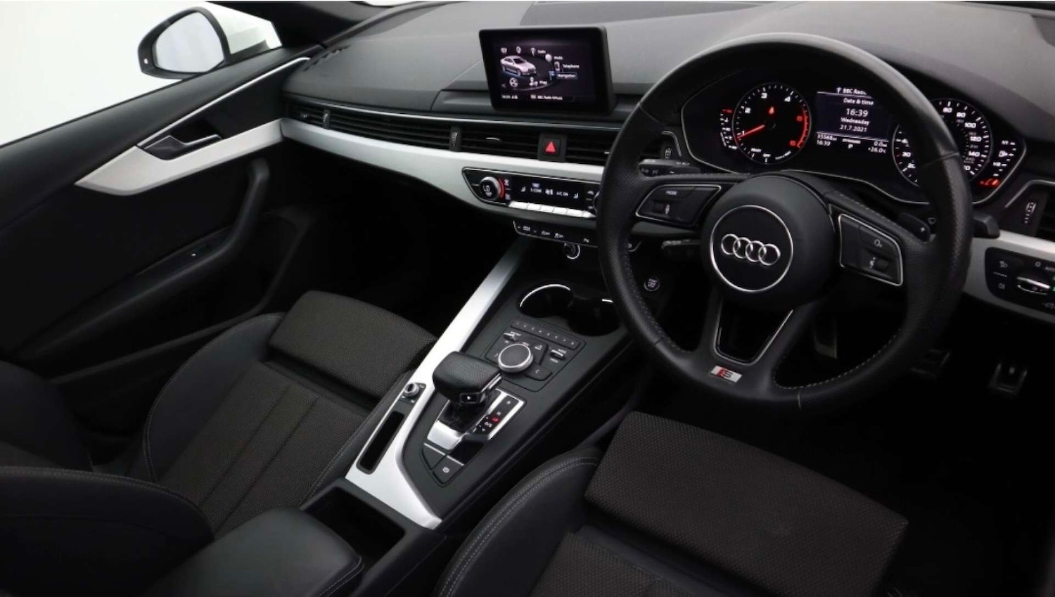 Used Audi A4 2017 for sale - 76946157: Photo 11