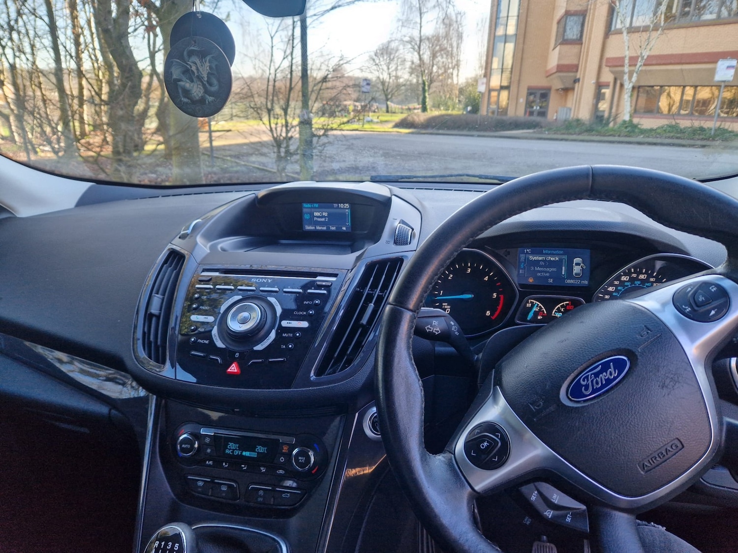 Used Ford Kuga 2015 for sale - 78014961: Photo 2