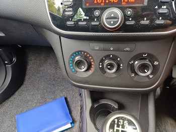 Used Fiat Punto 2016 for sale - 79121056: Photo