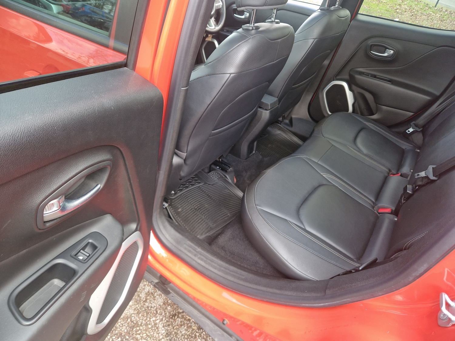 Used Jeep Renegade 2015 for sale - 78067067: Photo 11