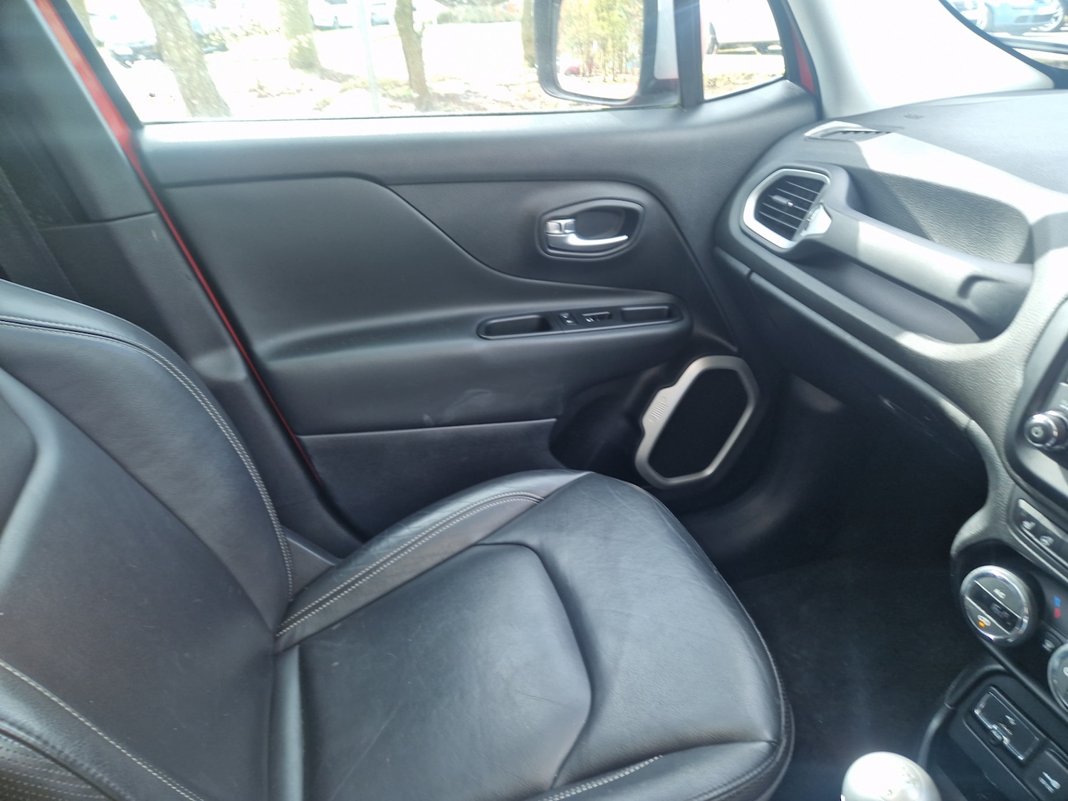 Used Jeep Renegade 2015 for sale - 78067067: Photo 13