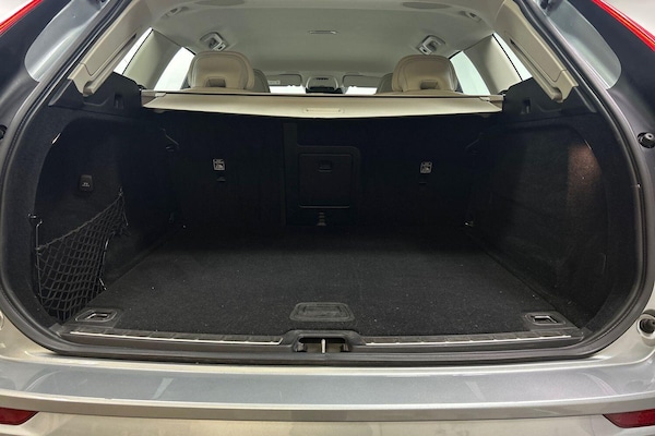 Used Volvo XC60 2018 for sale - 76247891: Photo 16
