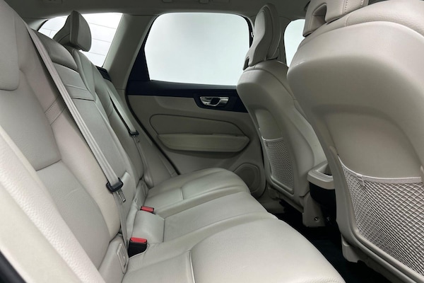 Used Volvo XC60 2018 for sale - 76247891: Photo 17
