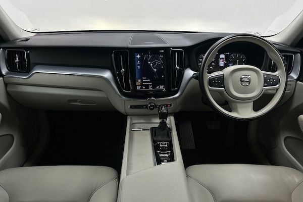 Used Volvo XC60 2018 for sale - 76247891: Photo 5