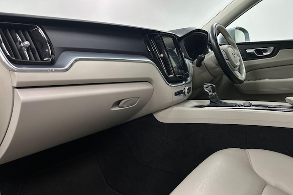Used Volvo XC60 2018 for sale - 76247891: Photo 6