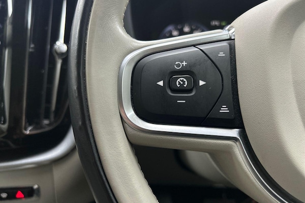 Used Volvo XC60 2018 for sale - 76247891: Photo 8